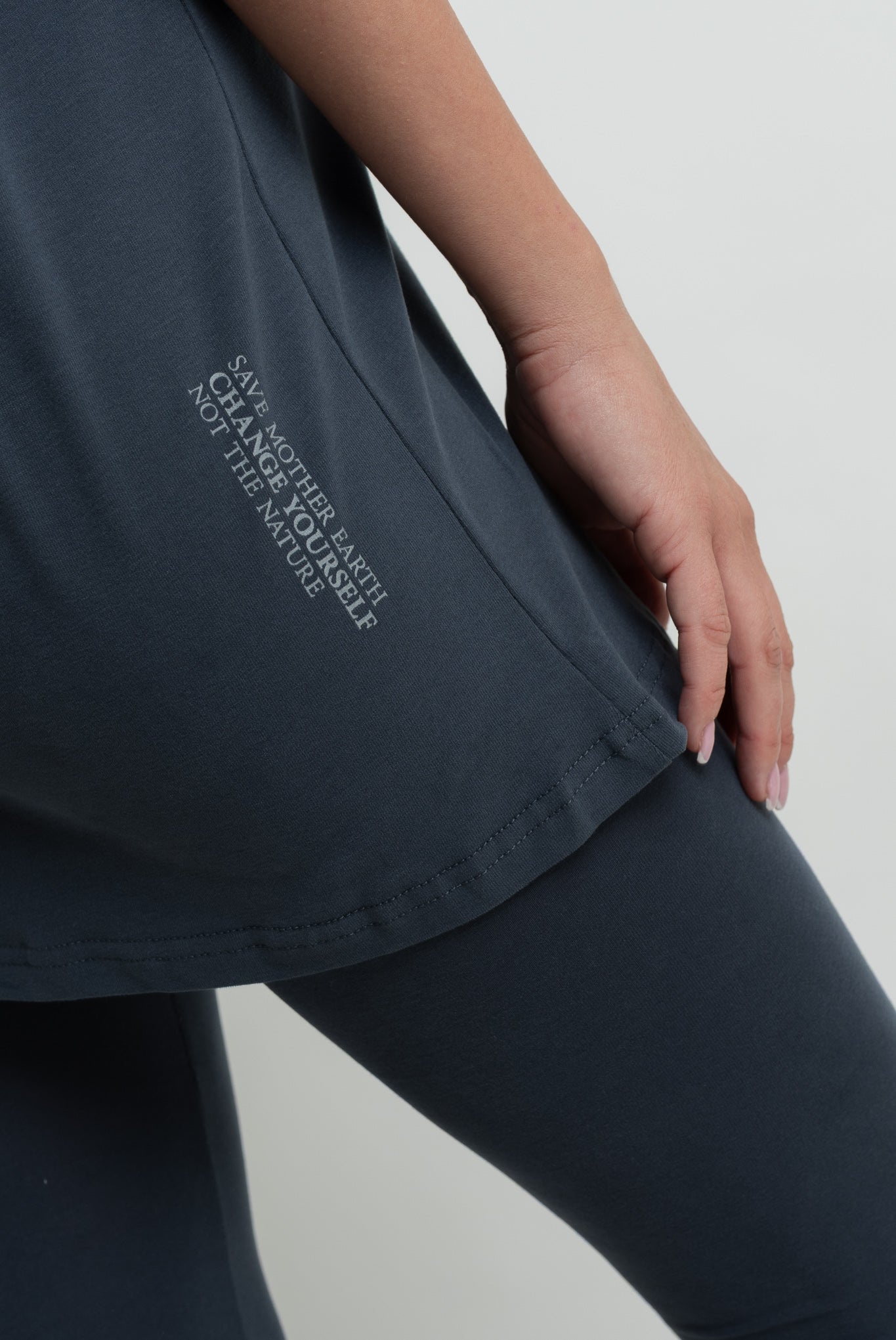 OVERSIZE GRAPHITE T-SHIRT - HURON