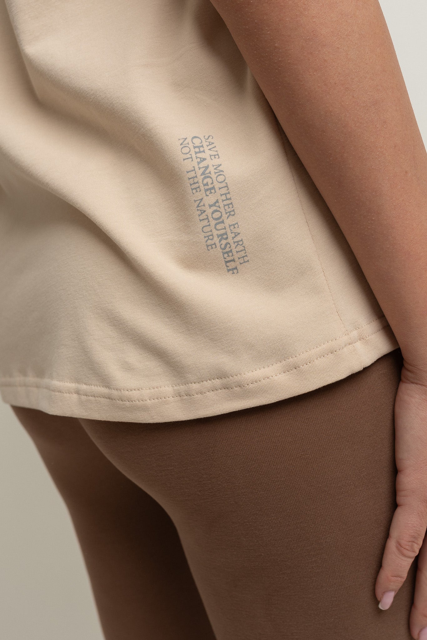 WOMEN'S BEIGE T-SHIRT - MORAINE