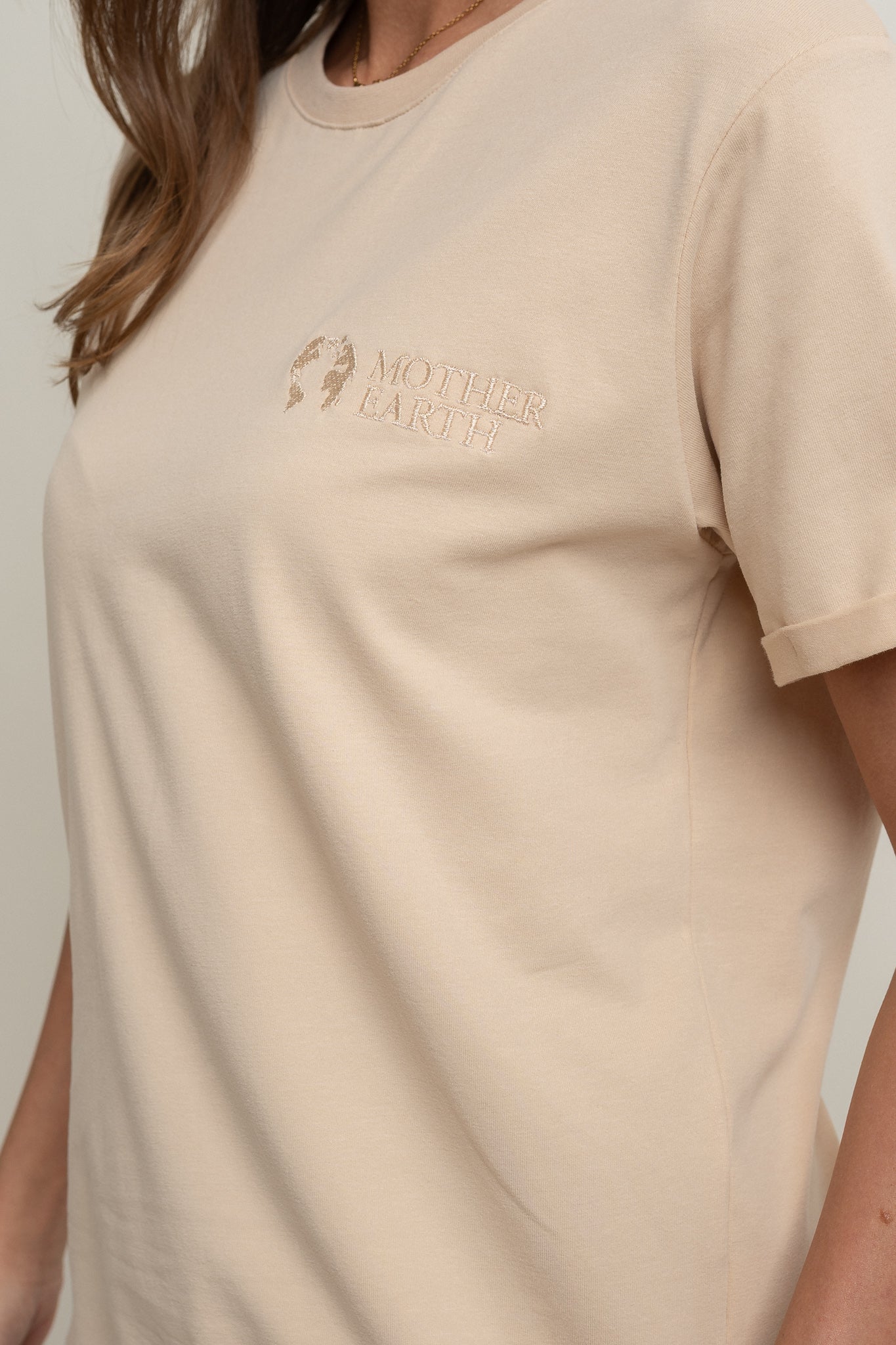 WOMEN'S BEIGE T-SHIRT - MORAINE