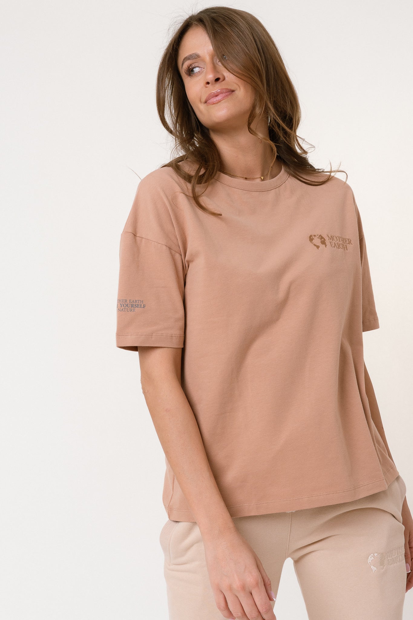 WOMEN'S ROUND NECK BROWN T-SHIRT - DOMINICAN REPUBLIC