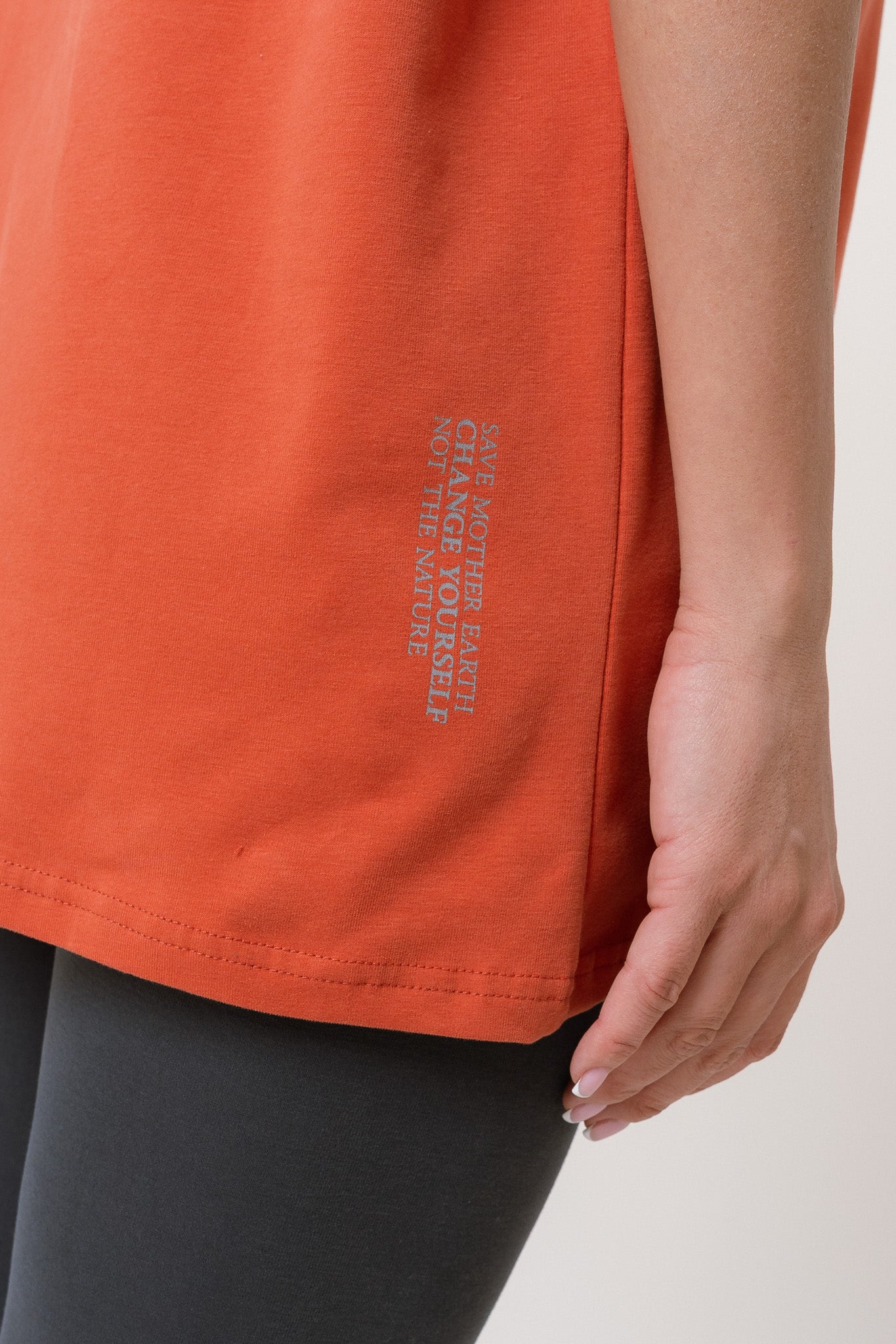 OVERSIZED ORANGE T-SHIRT - HURON