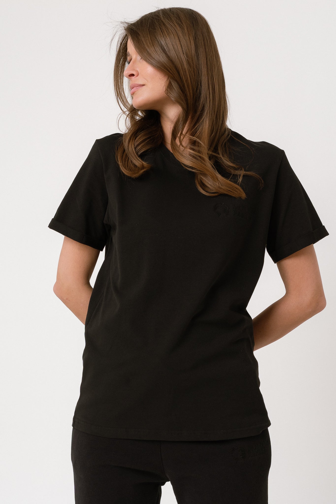 WOMEN'S BLACK T-SHIRT - MORAINE