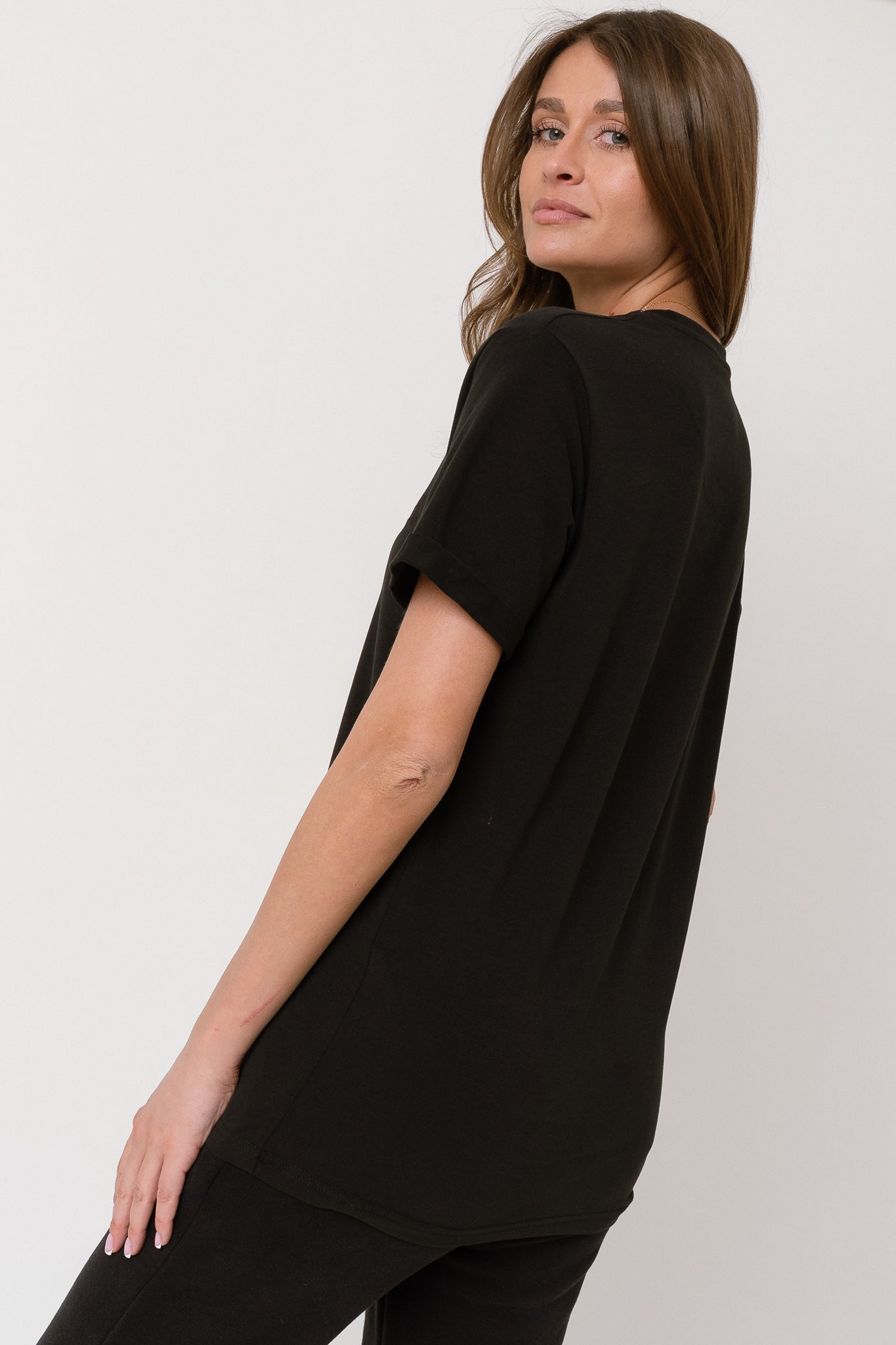 WOMEN'S BLACK T-SHIRT - MORAINE