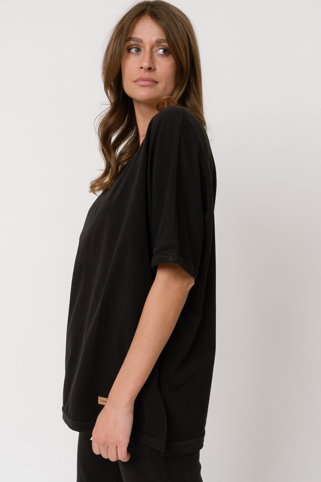 WOMEN'S BLACK T-SHIRT - EGADA
