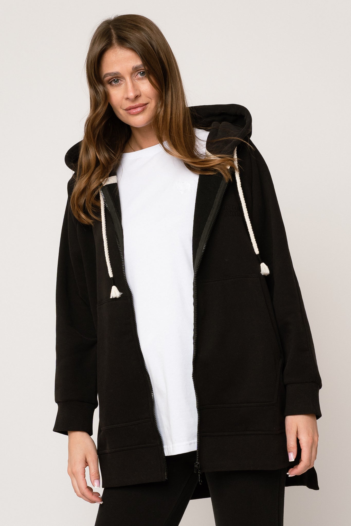 LONG BLACK HOODIE WITH ZIPPER - ESMERALDA