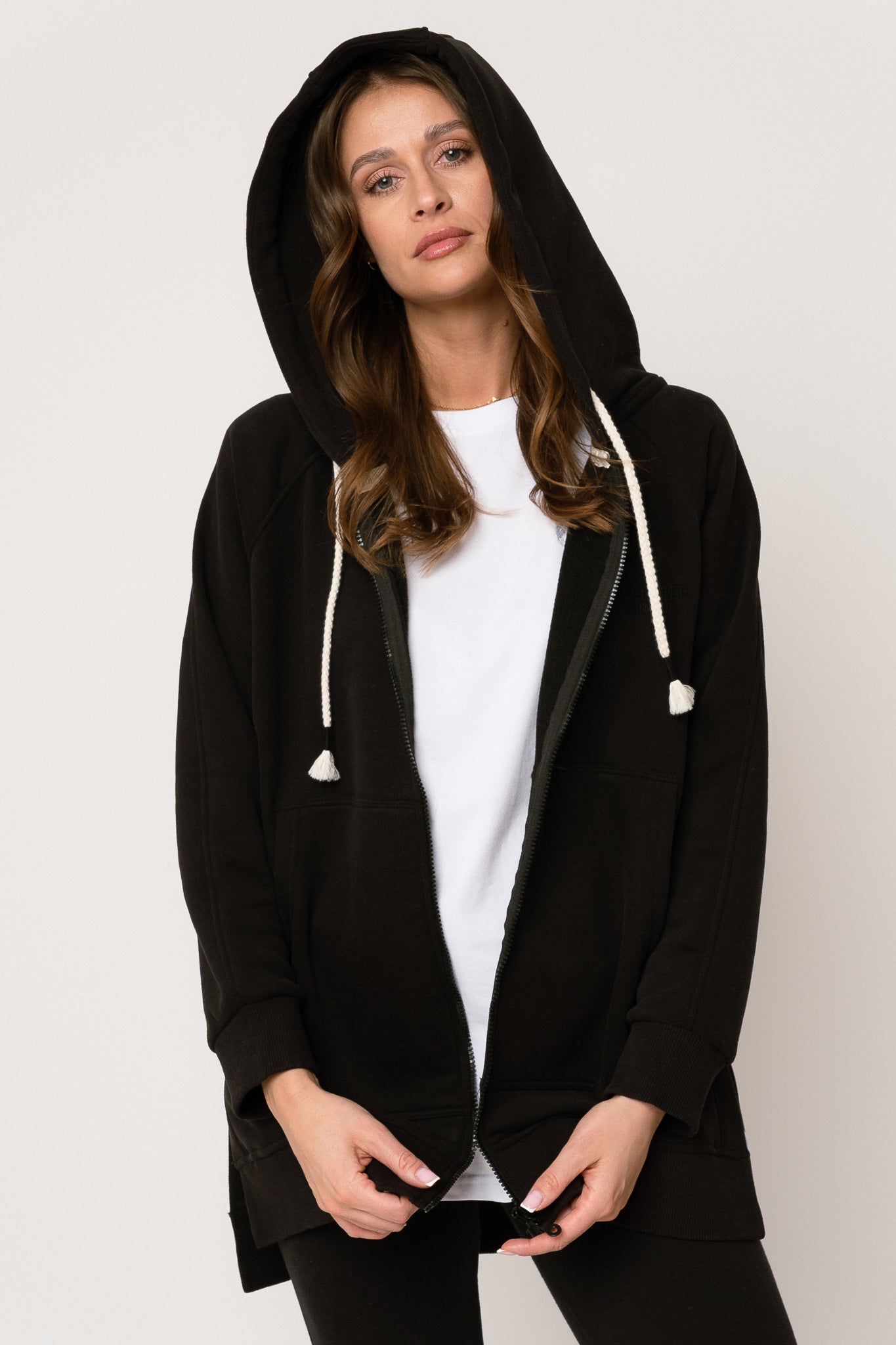 LONG BLACK HOODIE WITH ZIPPER - ESMERALDA