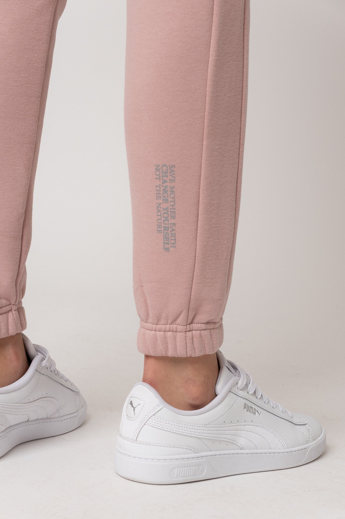 FITTED LONG LIGHT PINK SWEATPANTS - ITAKA