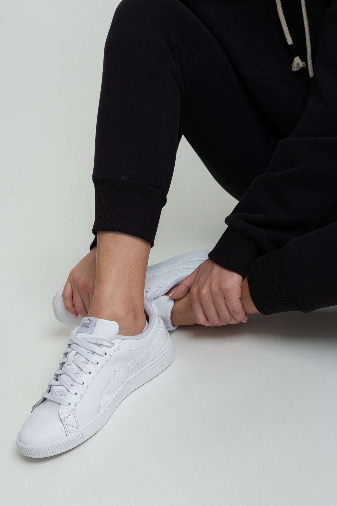 BLACK JOGGER TROUSERS - BEGERA