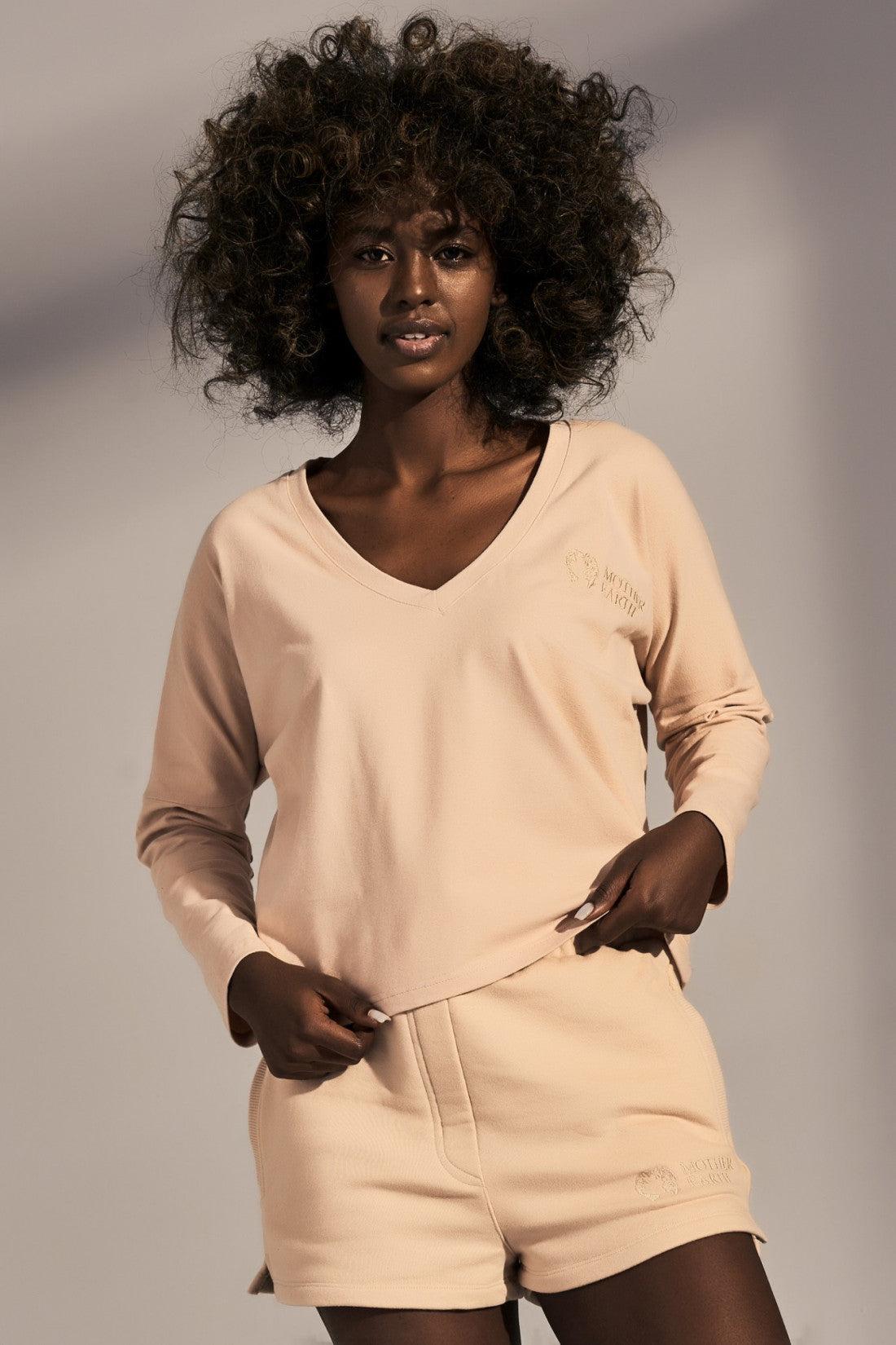 LONG SLEEVE V-NECK BLOUSE BEIGE - ANTWERP