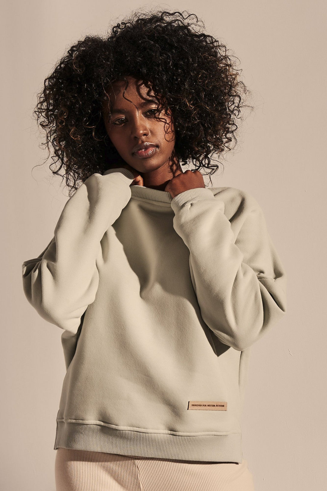 REGULAR FIT SWEATSHIRT WITH LONG BACK MINT - COOK