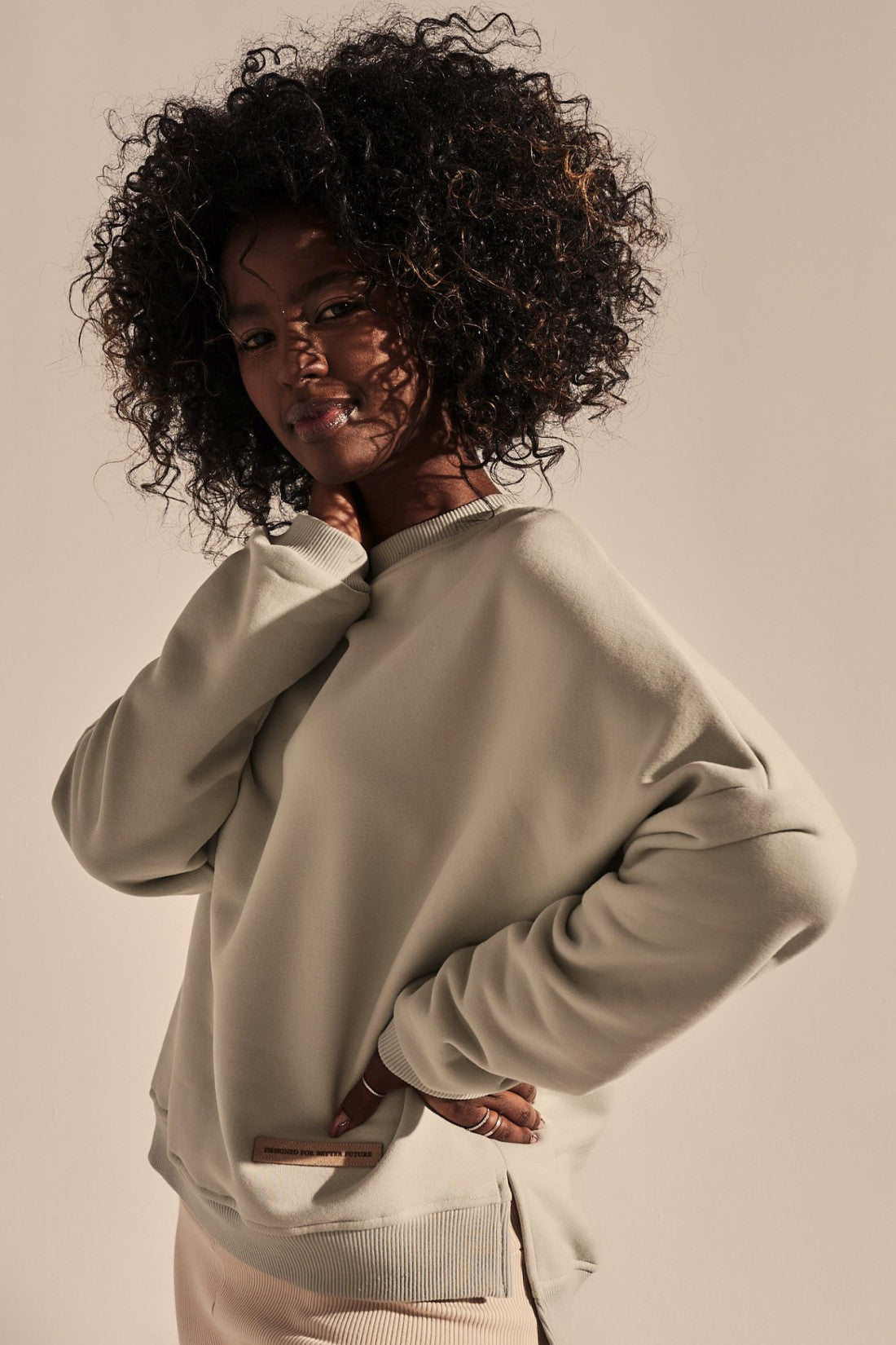 REGULAR FIT SWEATSHIRT WITH LONG BACK MINT - COOK