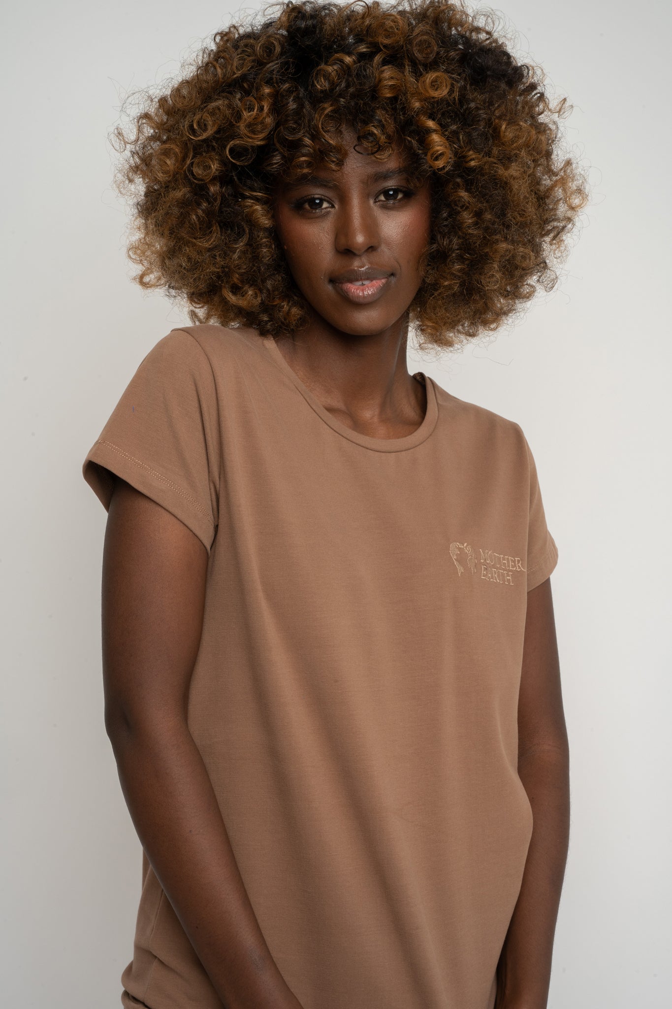 WOMEN'S BROWN T-SHIRT - PETIT