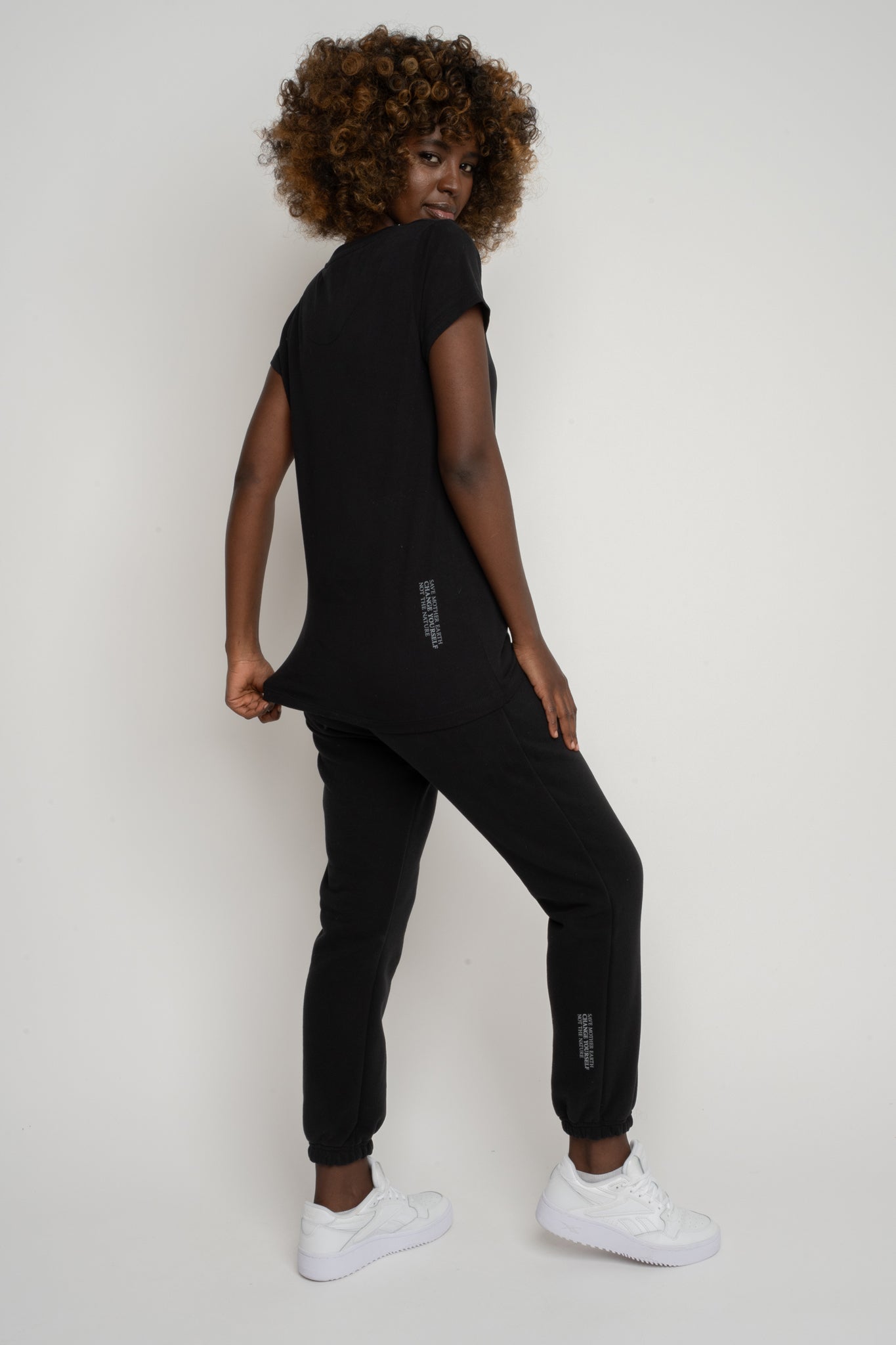WOMEN'S BLACK T-SHIRT - PETIT