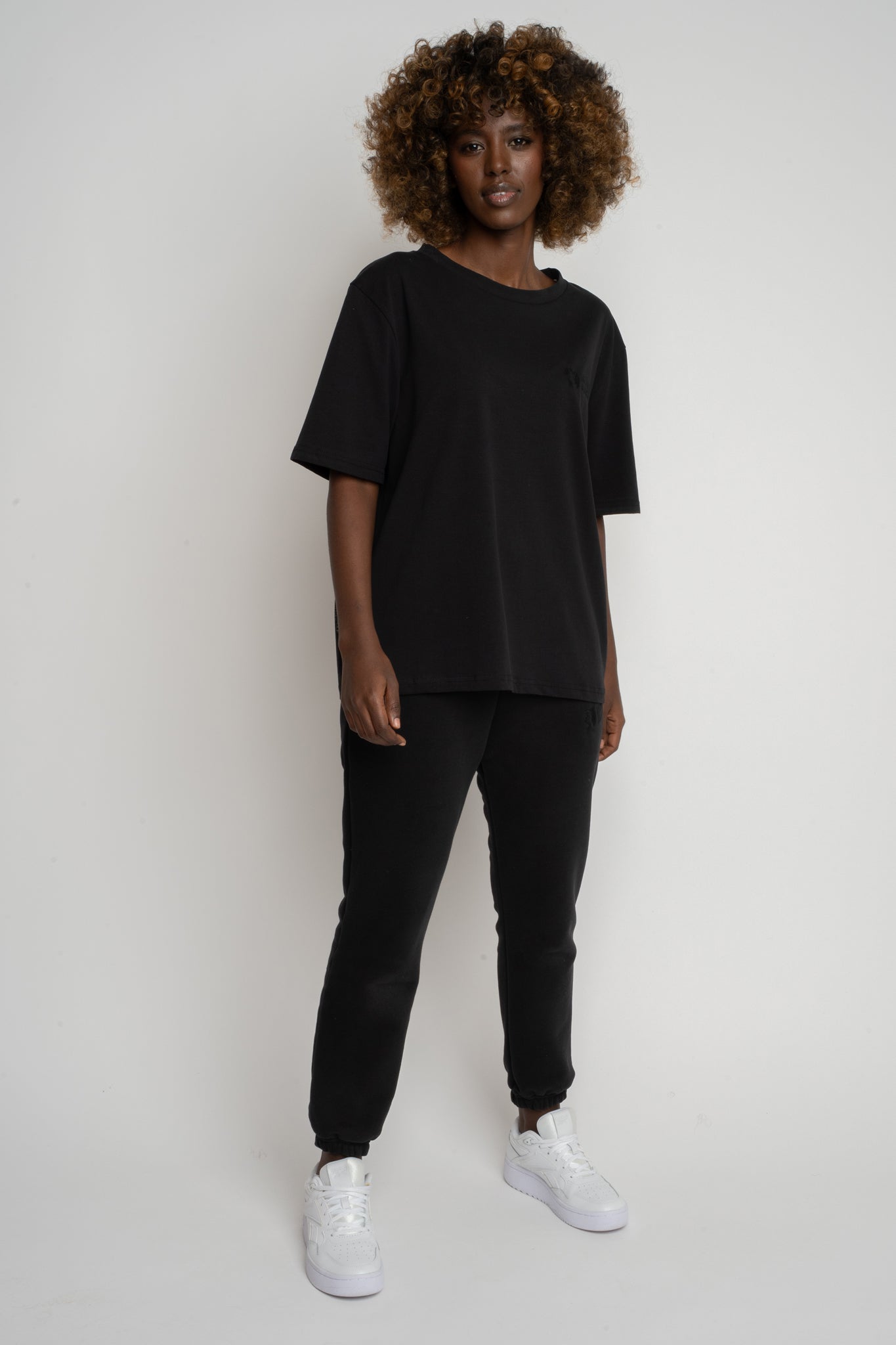 Women's Black T-SHIRT - OYSTER