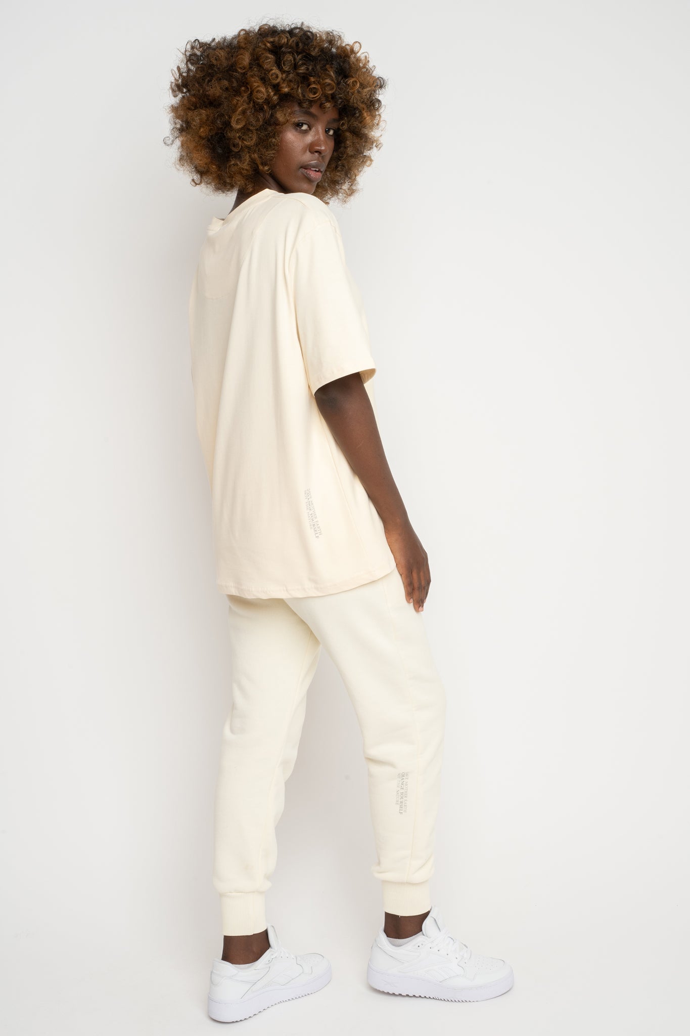 WOMEN'S ECRU T-SHIRT - OYSTER