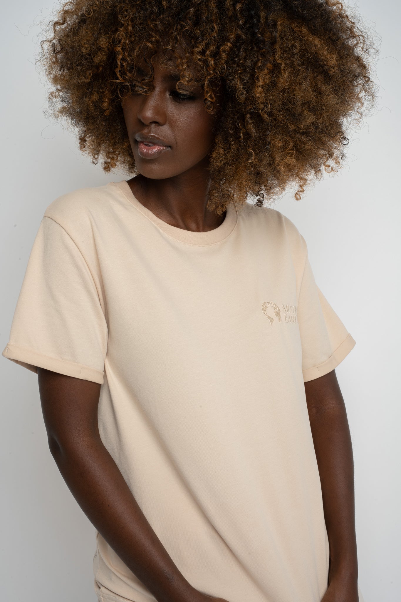 WOMEN'S LIGHT BEIGE T-SHIRT - MORAINE