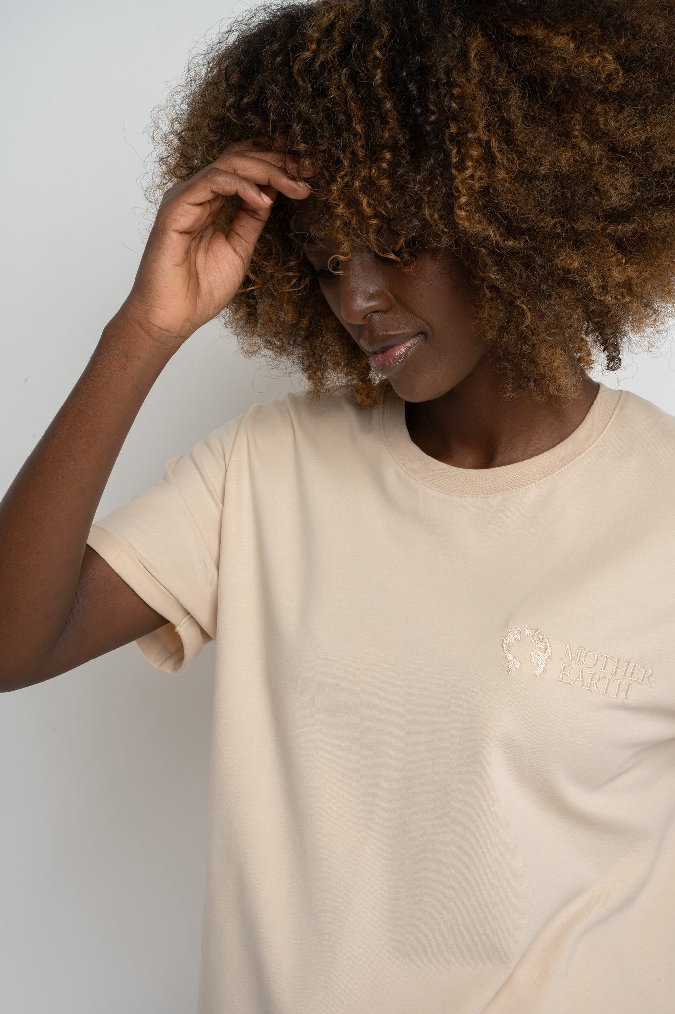WOMEN'S LIGHT BEIGE T-SHIRT - MORAINE