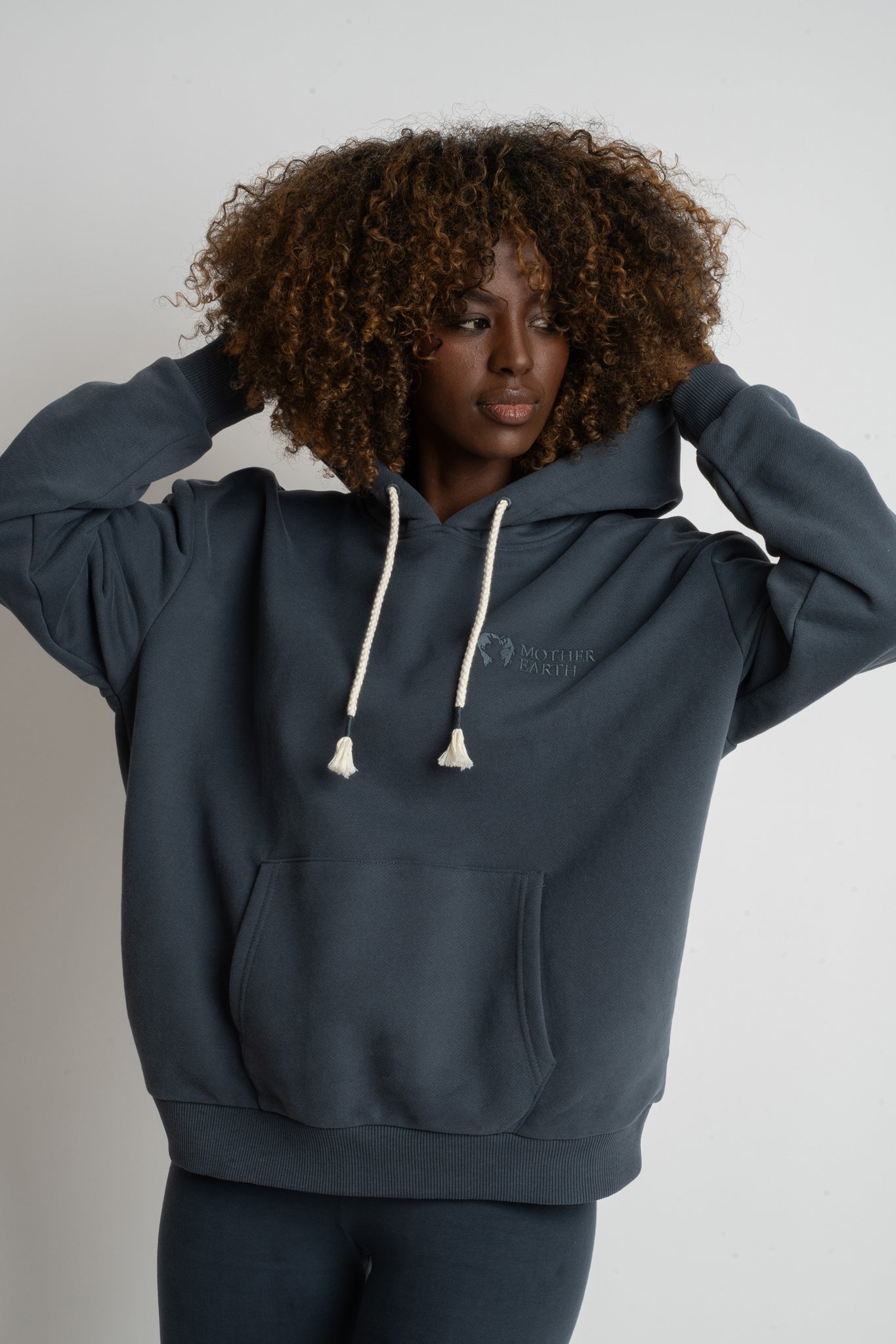GRAPHITE HOODIE - MOHELI