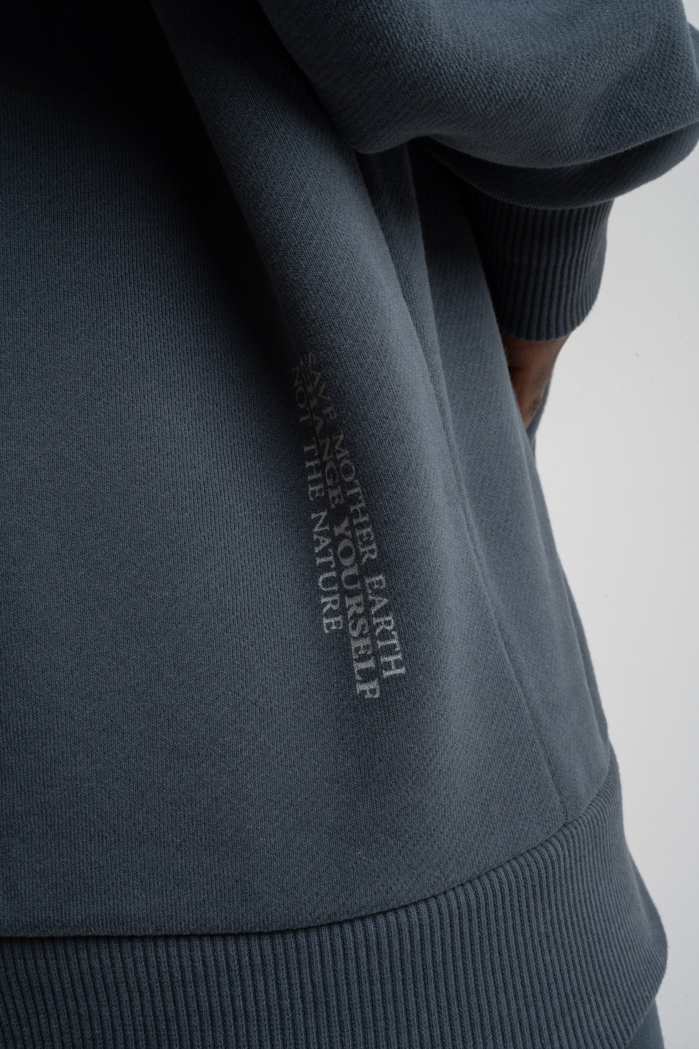 GRAPHITE HOODIE - MOHELI