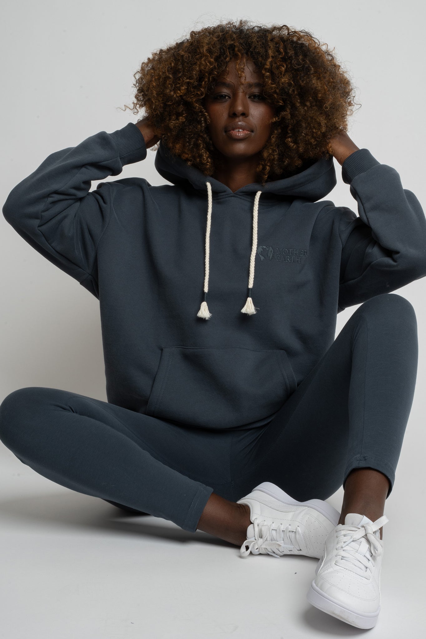 GRAPHITE HOODIE - MOHELI