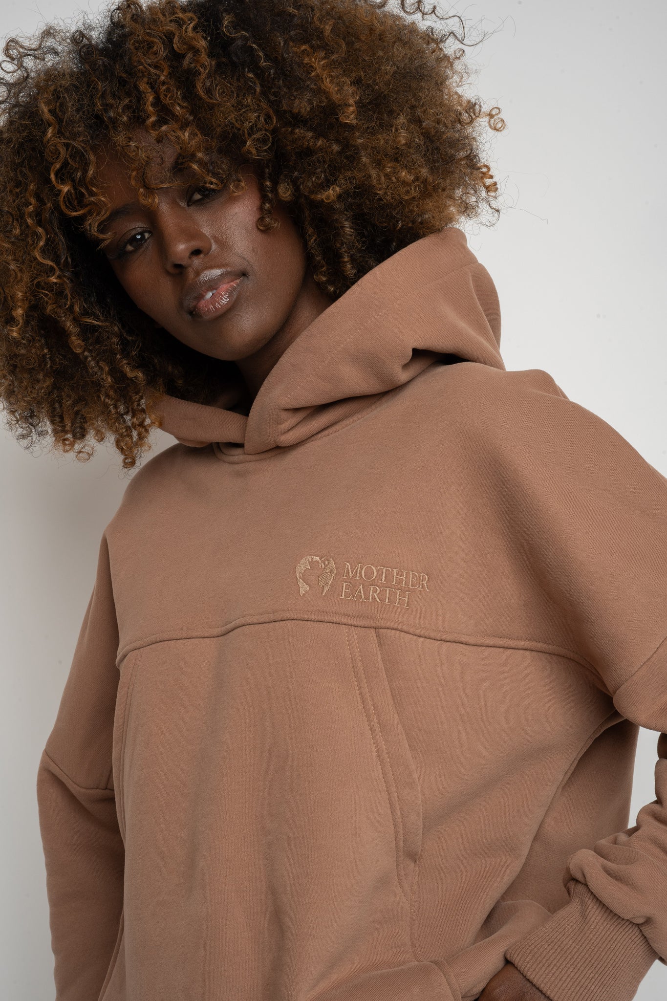 BROWN HOODIE - MURIA
