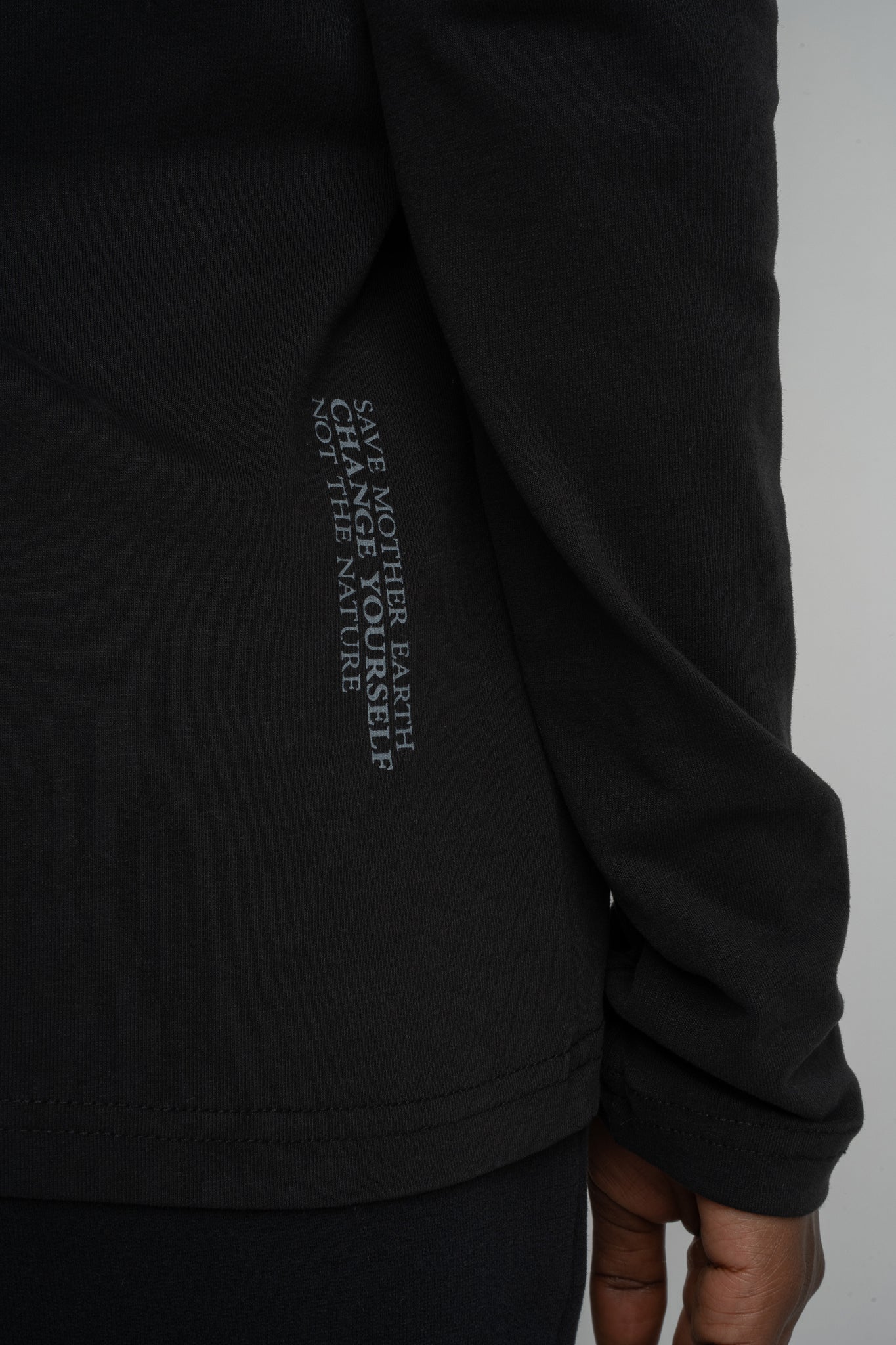 BLACK LONG-SLEEVE COTTON BLOUSE - KANDY