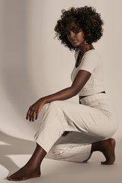 SHORT FITTED LIGHT GREY BLOUSE - KORSYKA