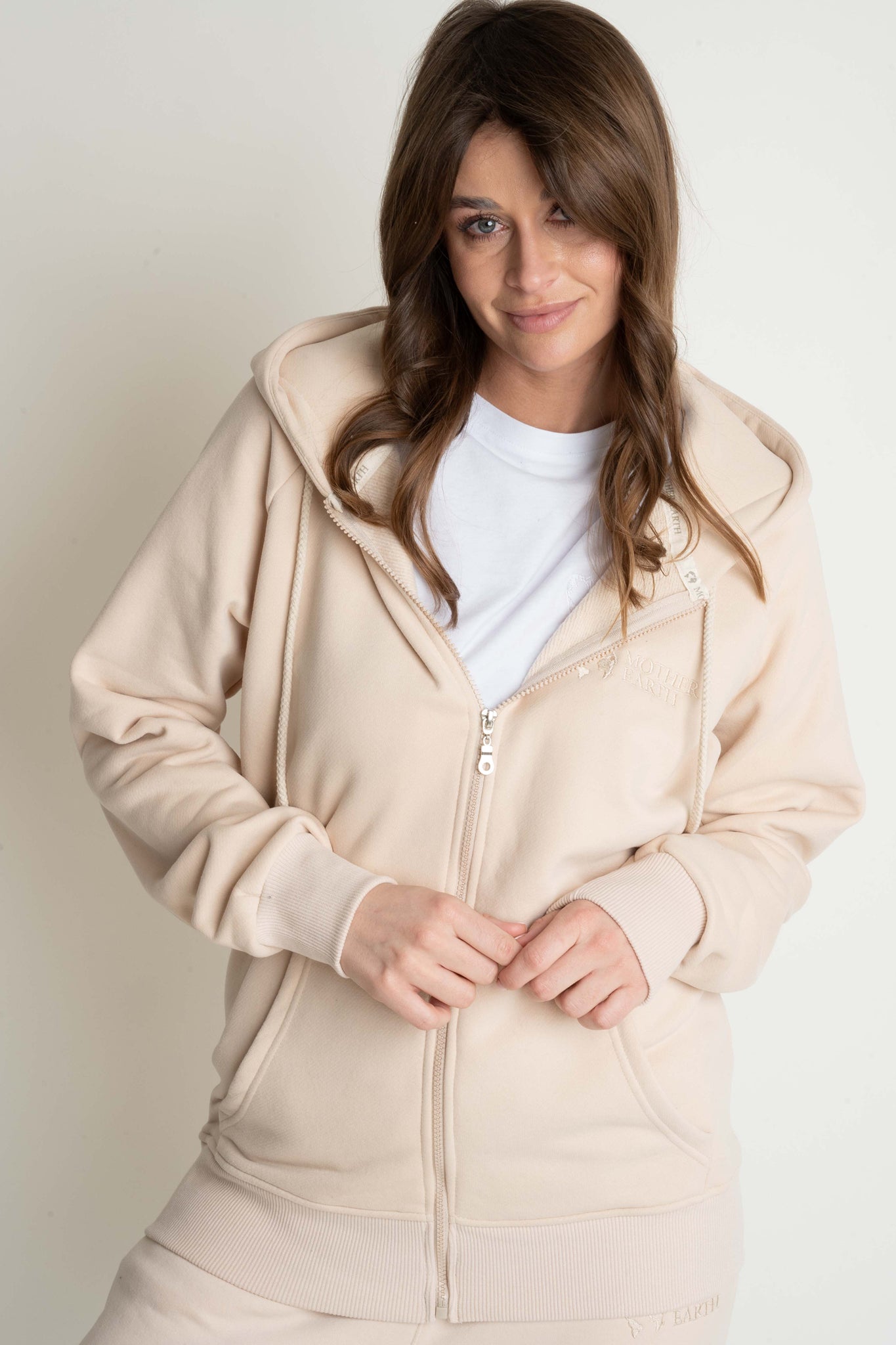 BEIGE ZIPPER HOODIE - ARINA