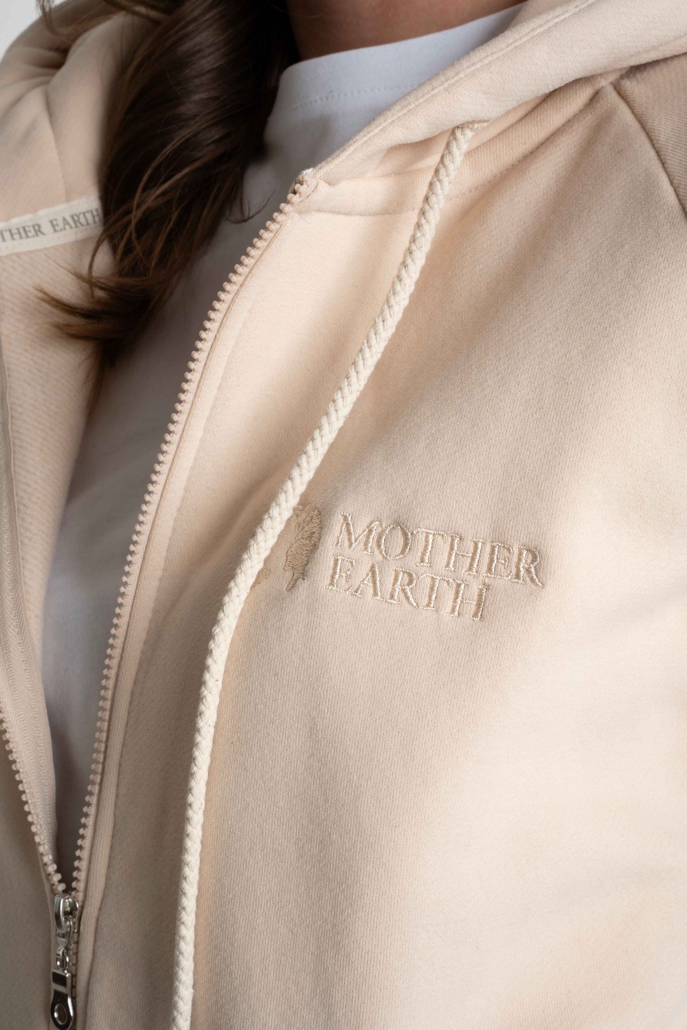 BEIGE ZIPPER HOODIE - ARINA
