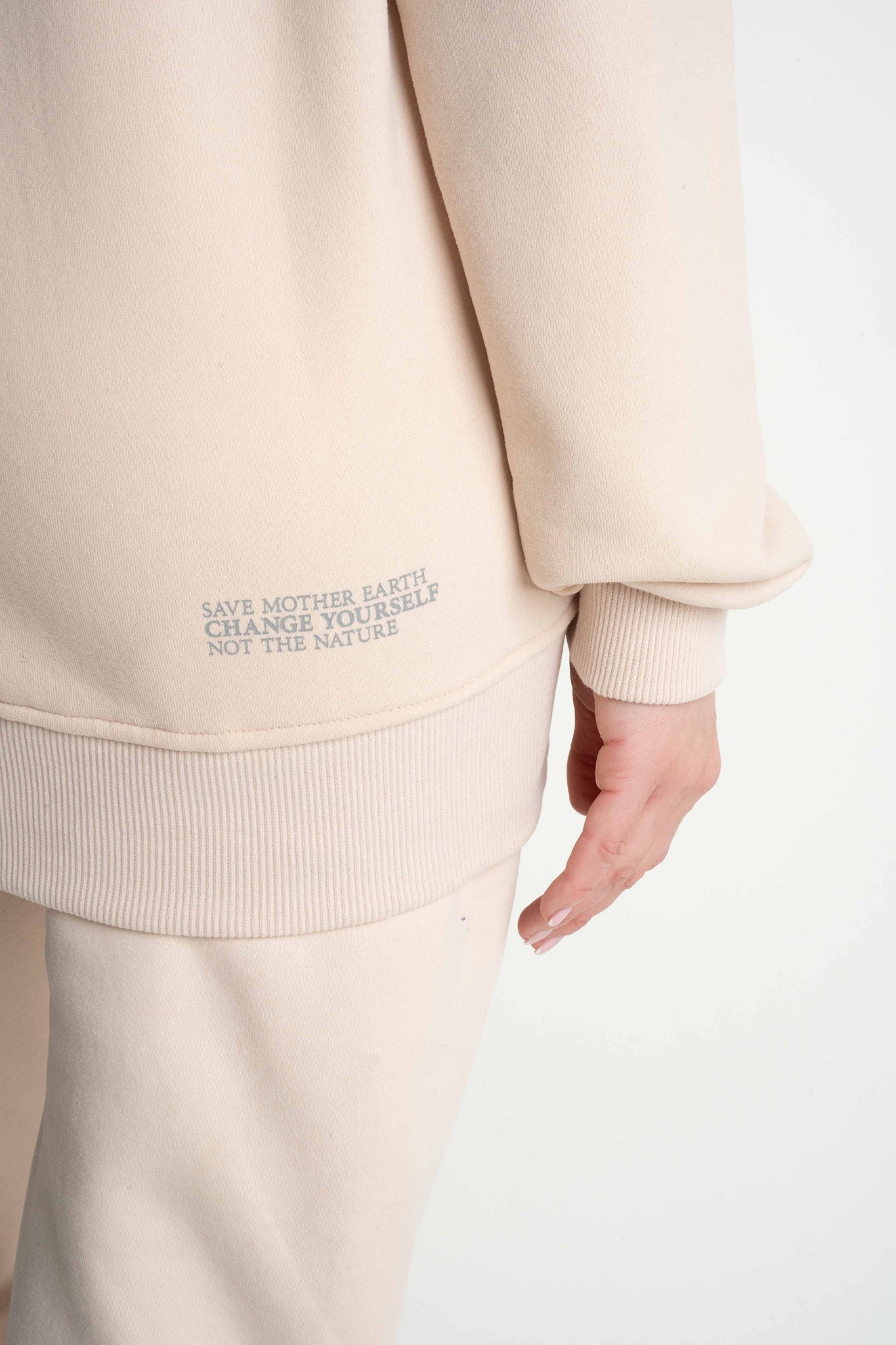 BEIGE ZIPPER HOODIE - ARINA