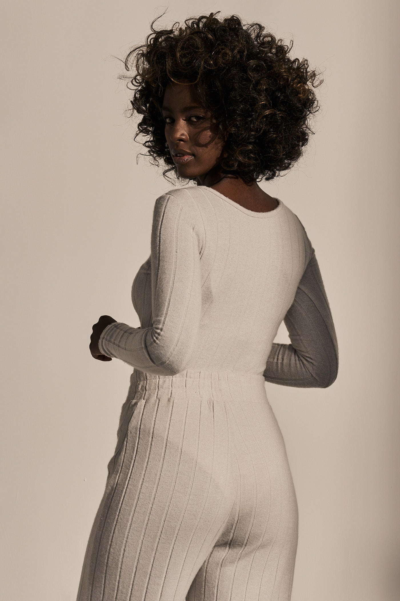 FITTED BODYSUIT WITH LONG SLEEVES LIGHT GREY - JAMAYKA