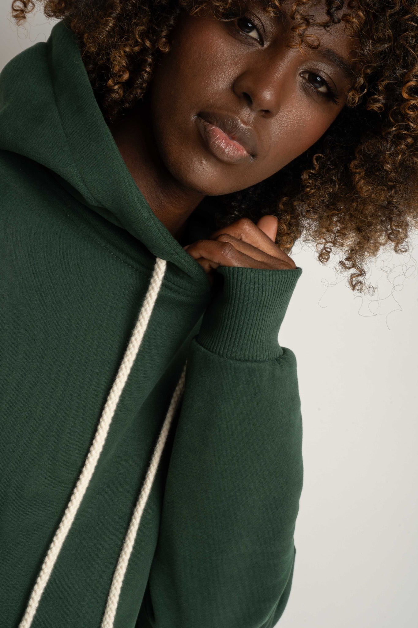 DARK GREEN HOODIE - MOHELI