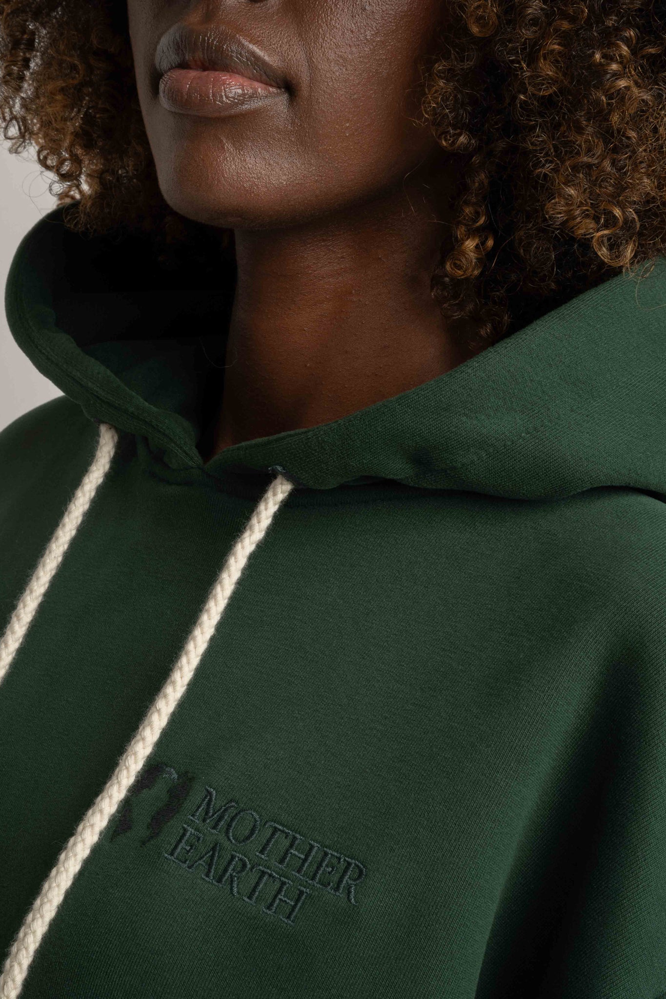 DARK GREEN HOODIE - MOHELI