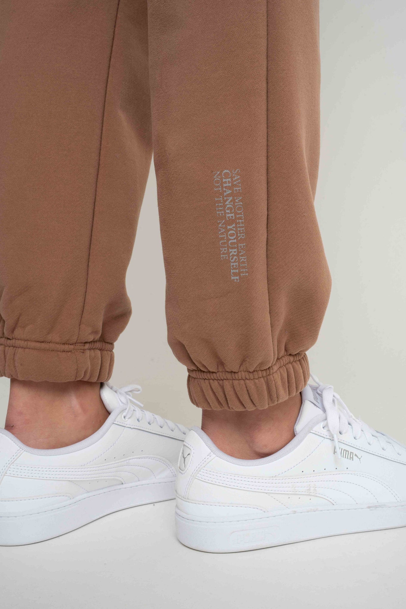 REGULAR FIT BROWN SWEATPANTS - MILOS
