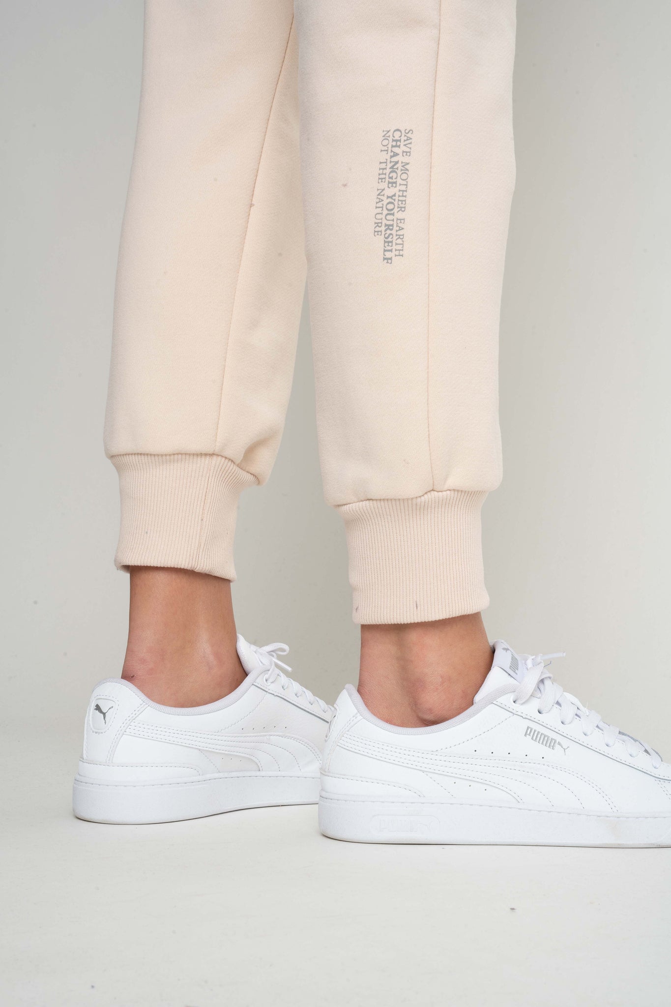LIGHT BEIGE JOGGER TROUSERS - BEGERA