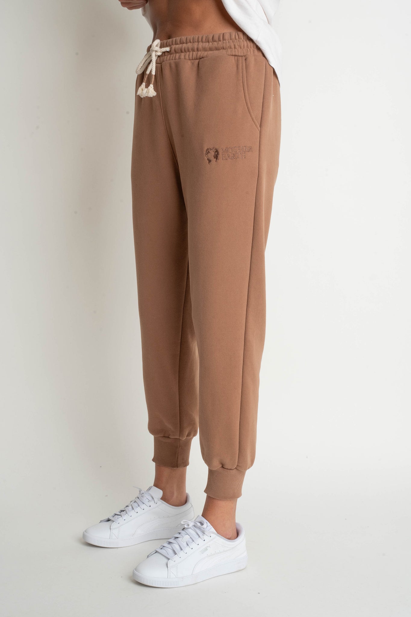 BROWN JOGGER TROUSERS - BEGERA