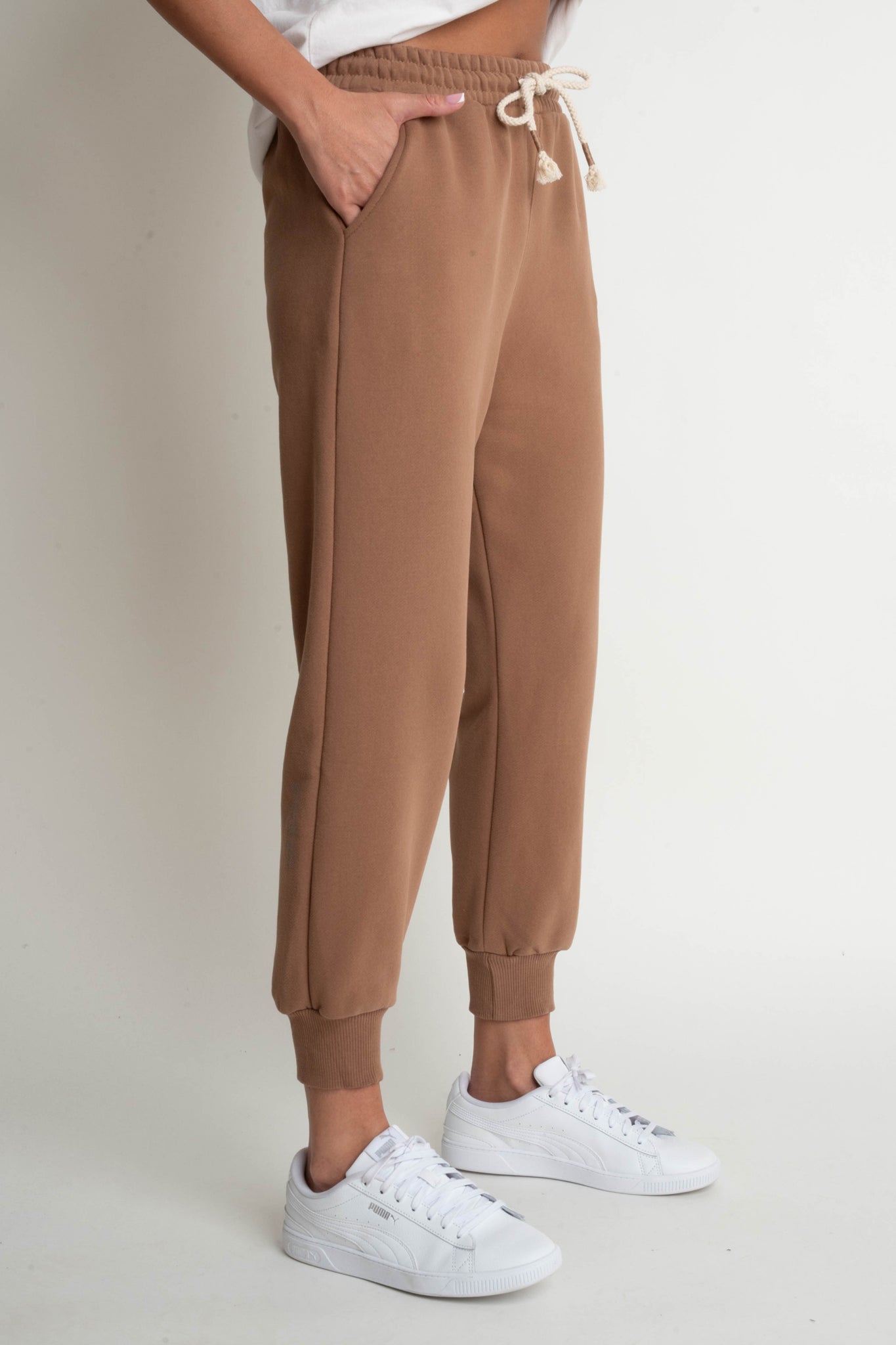 BROWN JOGGER TROUSERS - BEGERA