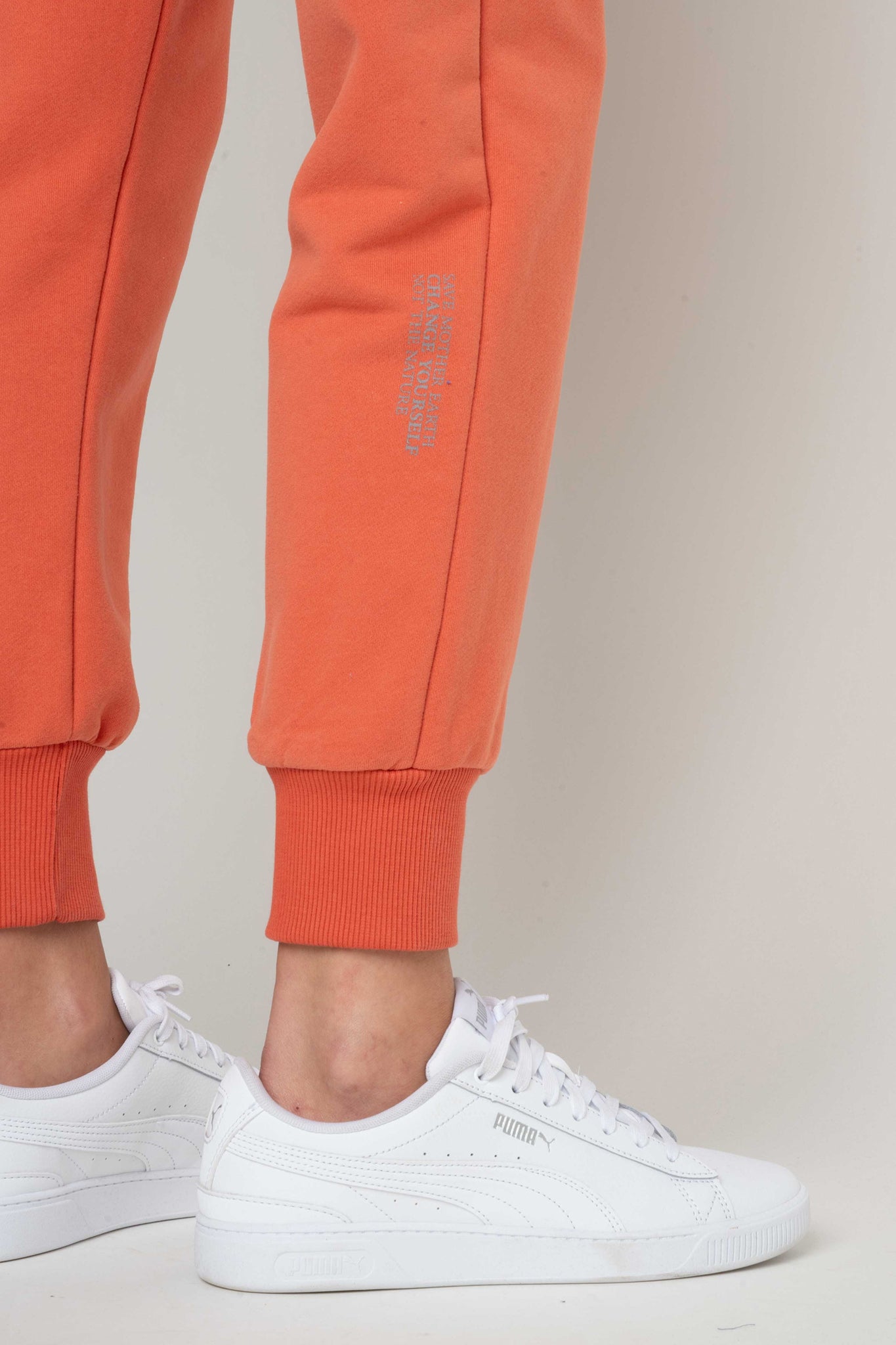 ORANGE JOGGER TROUSERS - BEGERA
