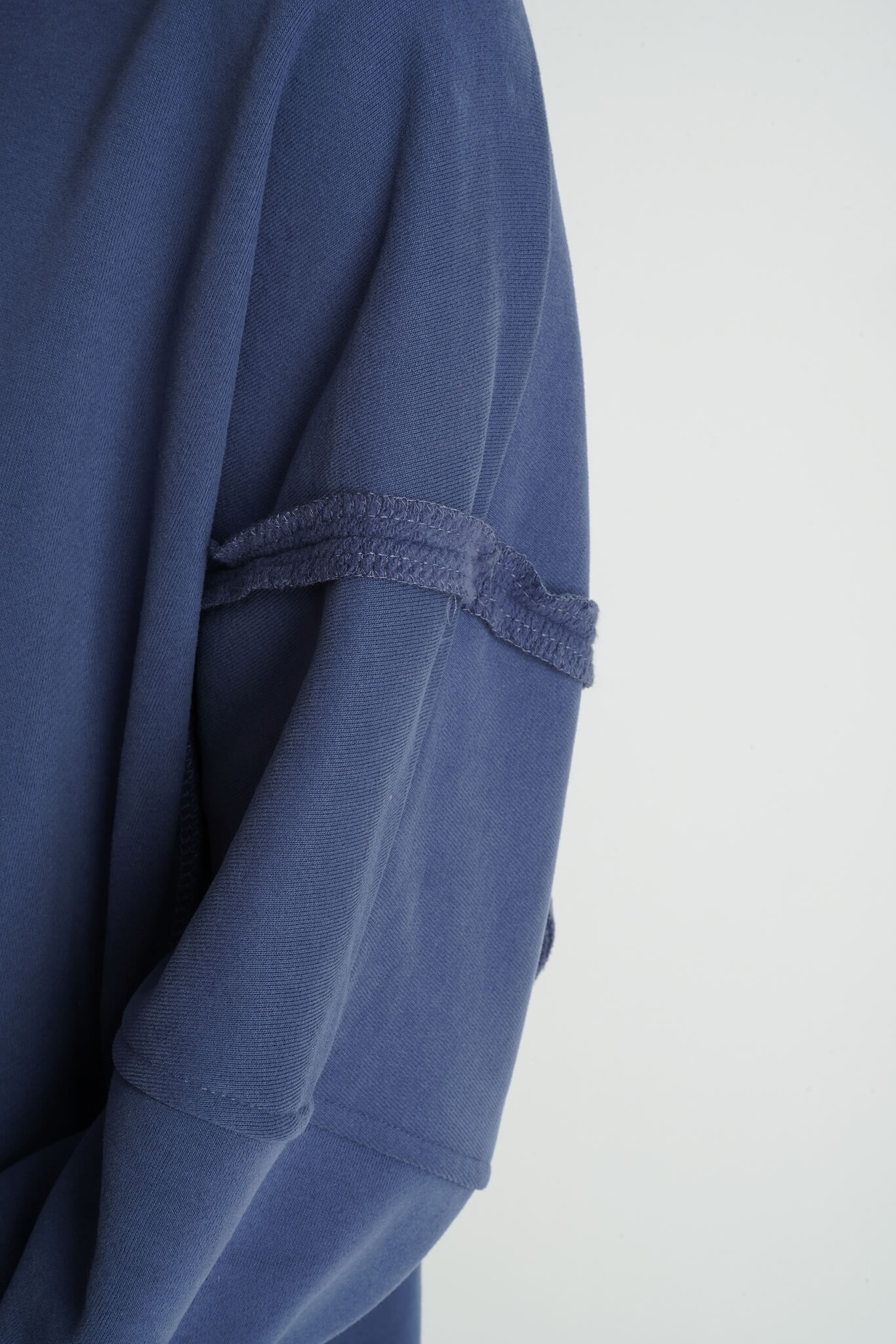 bluza oversize z kapturem.
