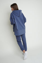 bluza oversize z kapturem.