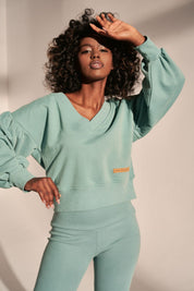 CROPPED SWEATSHIRT WITH V-NECK TURQUOISE - GEORGIA