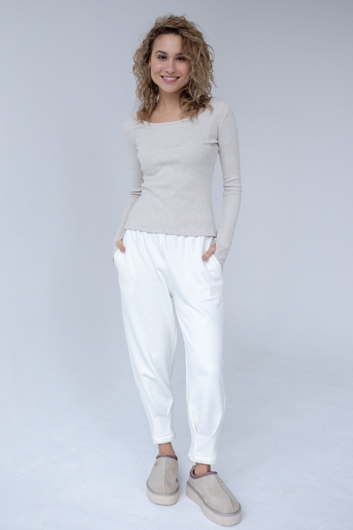 FITTED LONG-SLEEVE BLOUSE IN LIGHT BEIGE MELANGE - GOBI