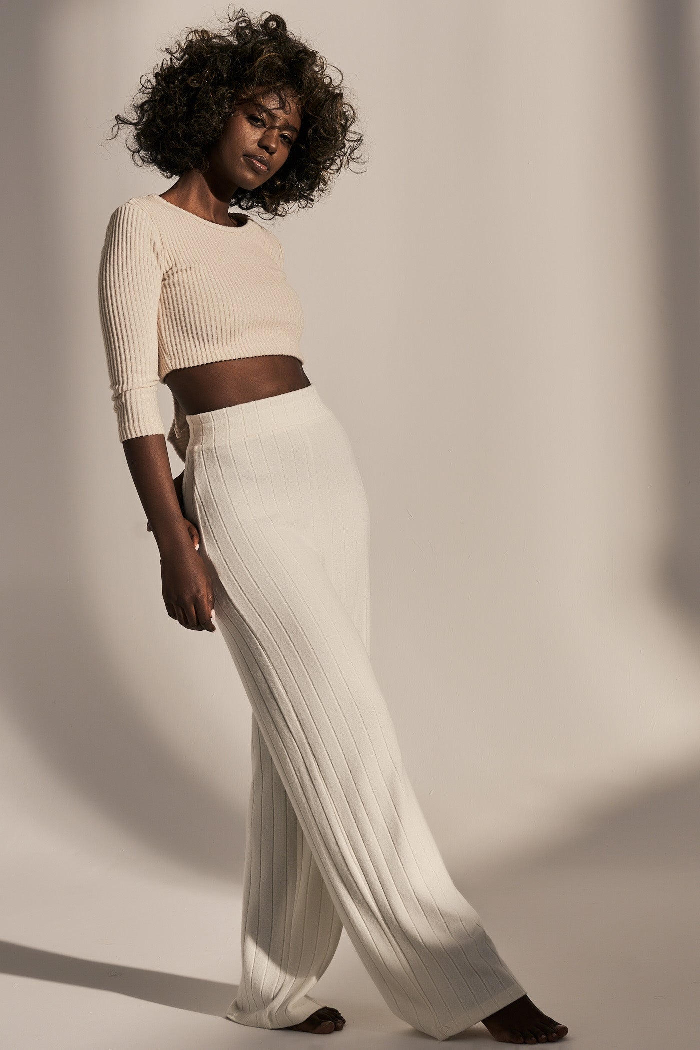 SHORT BLOUSE WITH OPEN BACK LIGHT BEIGE - HENRIETTA