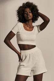 SHORT FITTED ECRU BLOUSE - KORSYKA