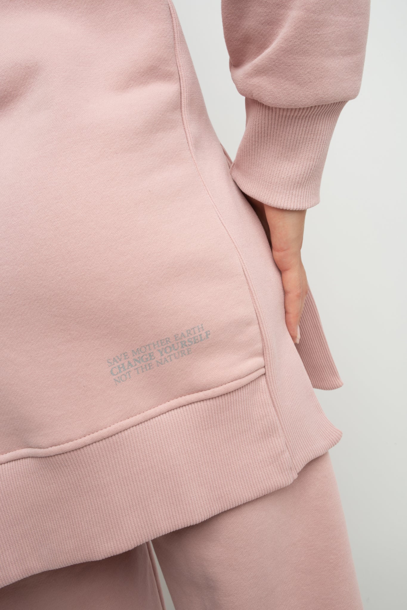LONG SWEATSHIRT WITH SLOTS ON THE SIDES LIGHT PINK - ISLANDIA