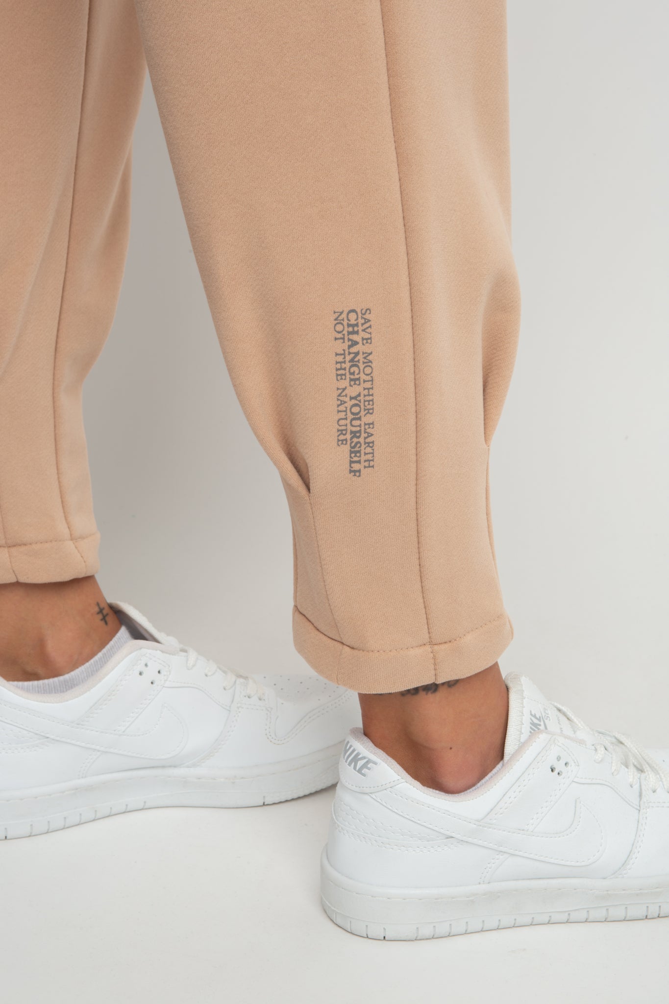 BROWN TAPERED SWEATPANTS - ANACAPA