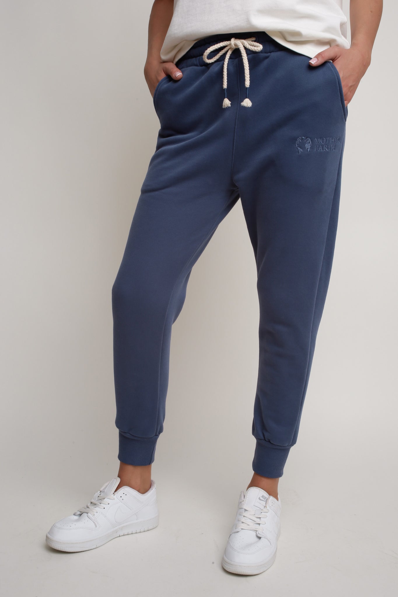 NAVY JOGGER TROUSERS - BEGERA