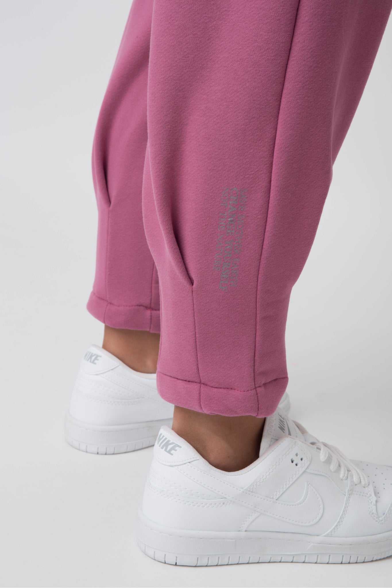 FUCHSIA TAPERED LEGS SWEATPANTS - ANACAPA