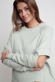 BLUZA TYPU CREWNECK Z PRZESZYCIAMI NA ŁOKCIACH MIĘTOWA - FLINDERS