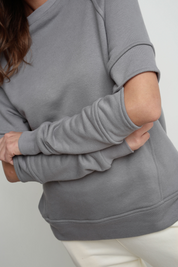 CREWNECK SWEATSHIRT WITH STITCHING ON ELBOWS, DARK GREY - FLINDERS